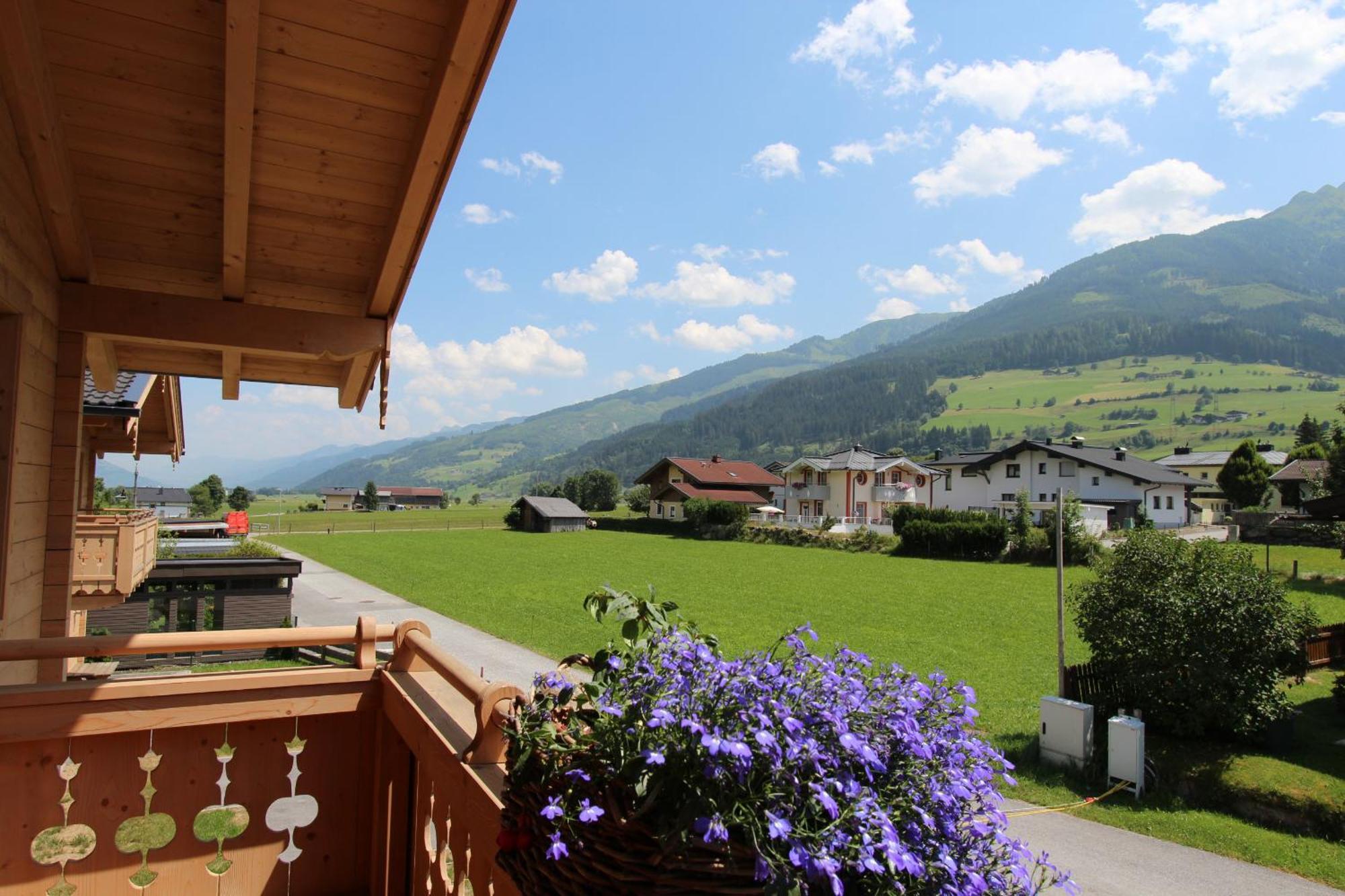 Alpen Chalets Zell Am See Niedernsill Exterior photo